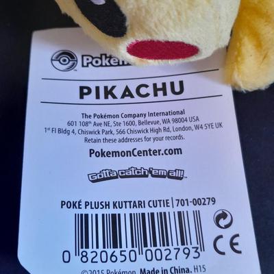 POKEMON Pikachu Plush Gotta catch em' all! Dratini Nintendo KFC plush and Tomy Keideo Plush