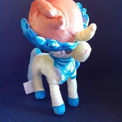 POKEMON Pikachu Plush Gotta catch em' all! Dratini Nintendo KFC plush and Tomy Keideo Plush