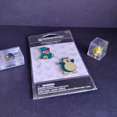 Pokemon Collectibles Munchlax & Snorlax Pins, and two glass Tiny toppers Blackbird glassworld