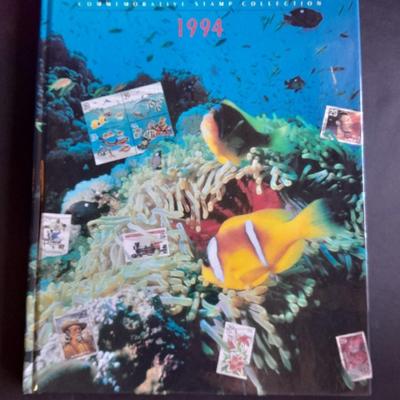 USPS 1994 Commemorative Stamp Collection Unmounted Stamp collection with Book