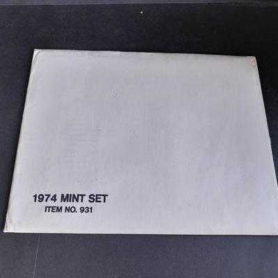 United Postal Service 1974 mint stamp set no. 931 Unmounted Stamp collection