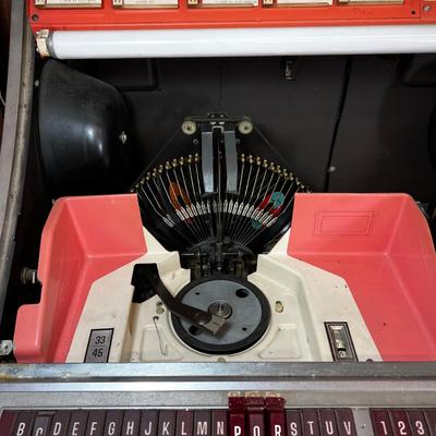1555 ROWE AMI 33/45 Auto Mix Vintage Jukebox
