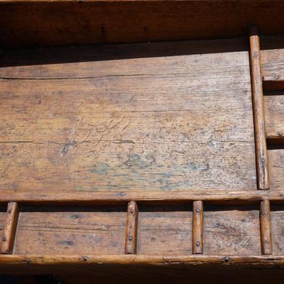 LATE 19TH CENTURY PINE HAND CRAFTED COBBLERS BENCH.