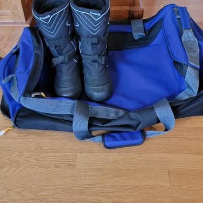 L112 Boots and Jeep bag