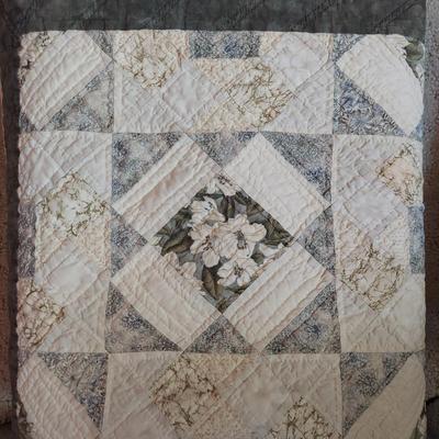 Neutral Tone Floral Patchwork Quilt by Yolanda Hall (GB-BBL)