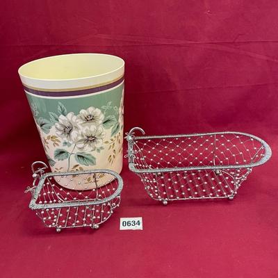 Bathroom trash am and accessories