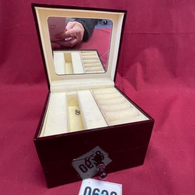 Small jewelry box
