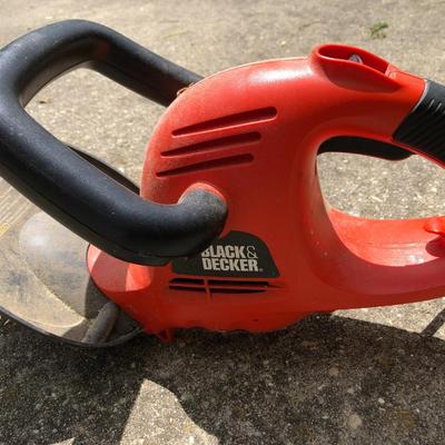 22â€ Black & Decker Hedge Trimmer Tested -Lot 422
