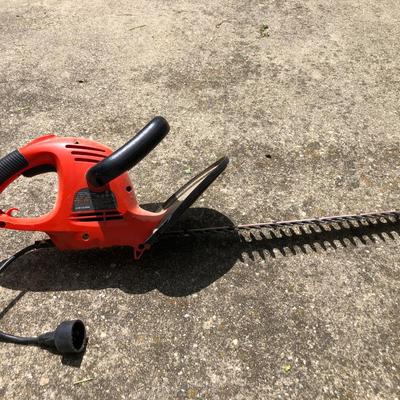 22â€ Black & Decker Hedge Trimmer Tested -Lot 422