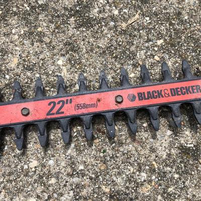 22â€ Black & Decker Hedge Trimmer Tested -Lot 422