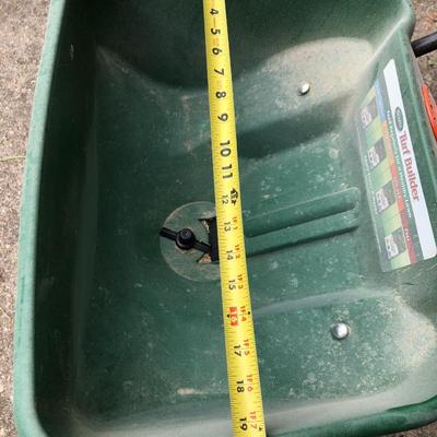 Scottâ€™s Standard Broadcast Spreader -Lot 421