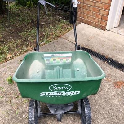 Scottâ€™s Standard Broadcast Spreader -Lot 421