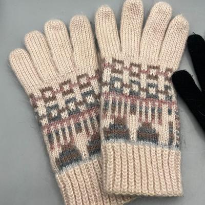 Soft Warm Winter Plain Black Gloves & Pattern Light Gloves