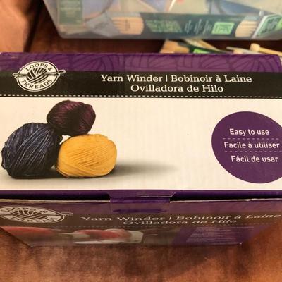 Knitting Needles, Crochet Hooks, Hoops, Yarn Winder, Lg. Box Patterns +++ -Lot 416