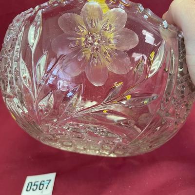 Cut glass crystal bowl 8 1/4â€x 3 1/2â€
