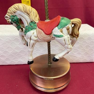 Vtg Christmas carousel