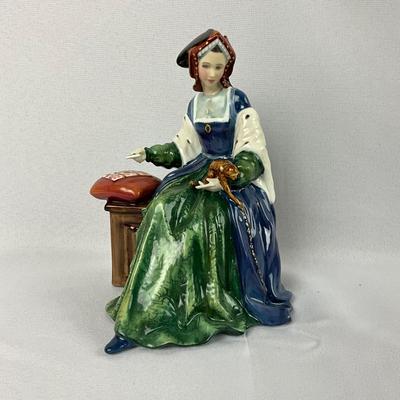 453 Royal Doulton "Catherine of Aragon" Porcelain Figurine