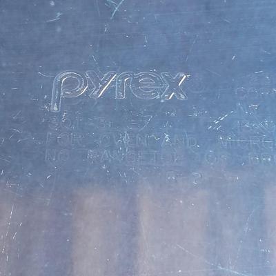 Pyrex glass cake pan and metal stand for cupcakes, candles, or whatever you desire!