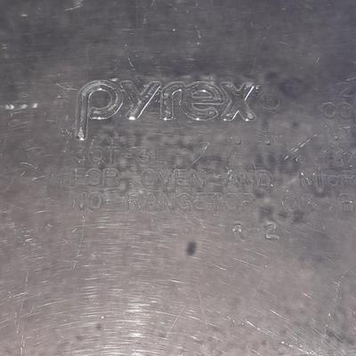 Pyrex glass cake pan and metal stand for cupcakes, candles, or whatever you desire!