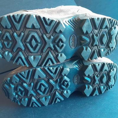 Cabela's size 11 D camouflage Boots with Thinsulate Ultra Insulation