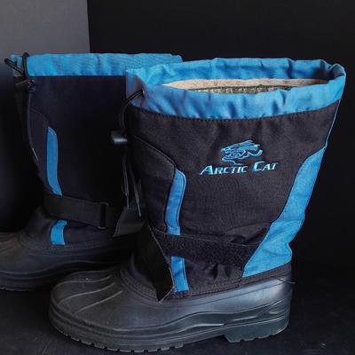 Artic Cat size 9 Women's lined snow boots