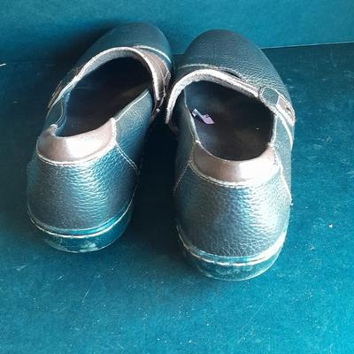 Women's Clark brand flats size 9M