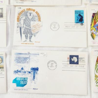 11 - FIRST DAY STAMPS - 1971 MIXED THEME
