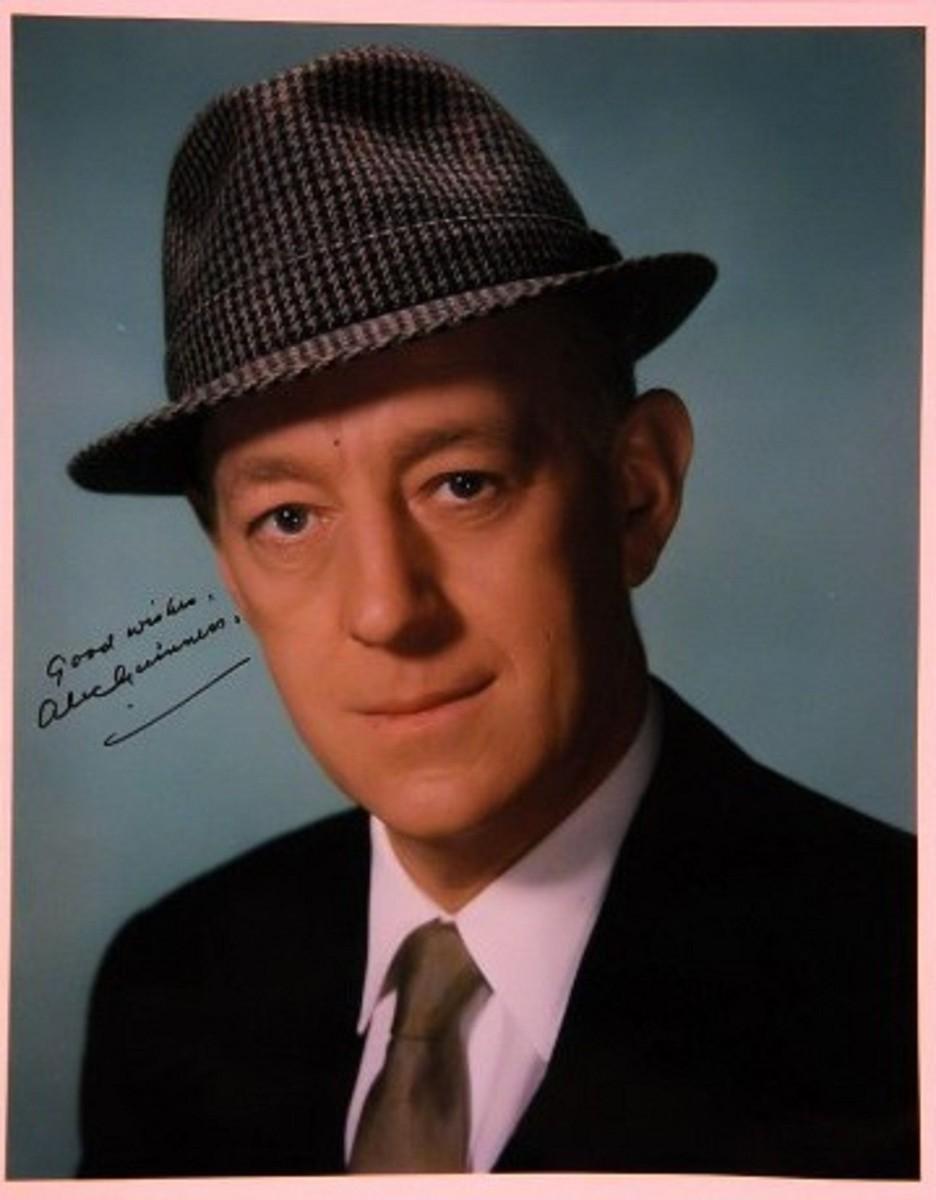 Alec Guinness signed portrait photo | EstateSales.org