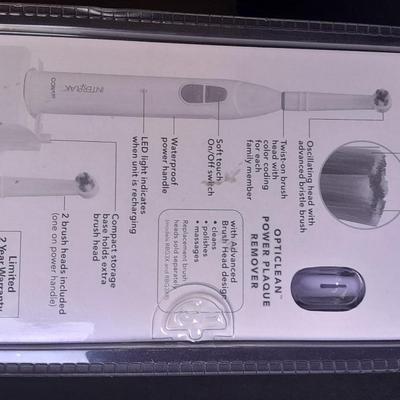 NEW Opti clean Power Plaque Remover rechargeable with 2 brush heads, and Gillette sensor 3 Razors