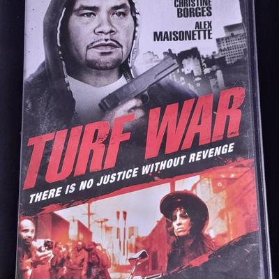 Movies on DVD The Bourne Ultimatum, On the Road, Turf war, Matrix and other great titles!