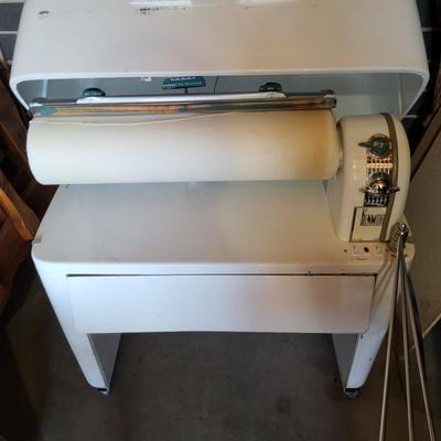 Vintage / Antique Working Kenmore Press iron with How to Iron booklet