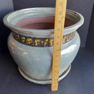Large Clay 14" Wide planter Holds 12' Plant Capacity 20 Qts.