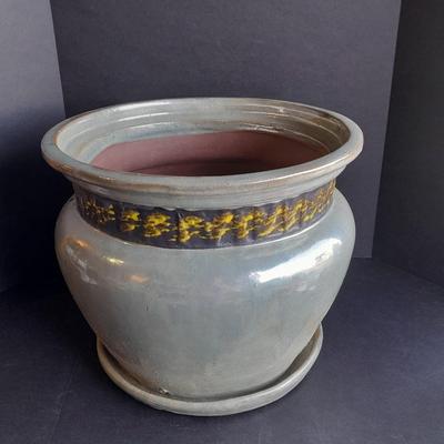 Large Clay 14" Wide planter Holds 12' Plant Capacity 20 Qts.