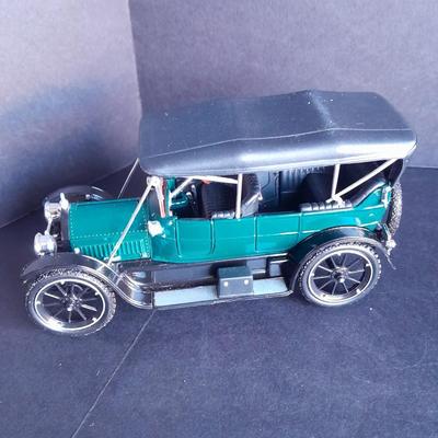 Three Cadillac Classics Die Cast Car Set Each with COA