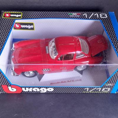 Bburago 1/18 scale Die Cast 1954 Mercedes- Benz 300 SL