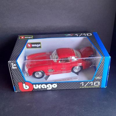 Bburago 1/18 scale Die Cast 1954 Mercedes- Benz 300 SL
