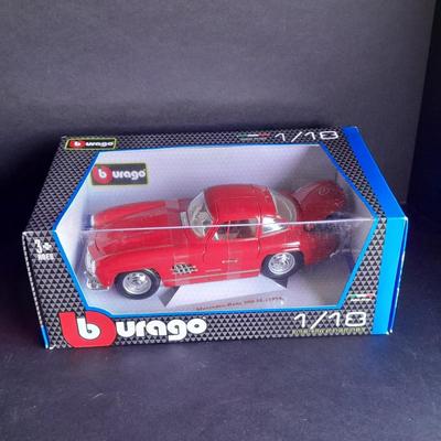 Bburago 1/18 scale Die Cast 1954 Mercedes- Benz 300 SL