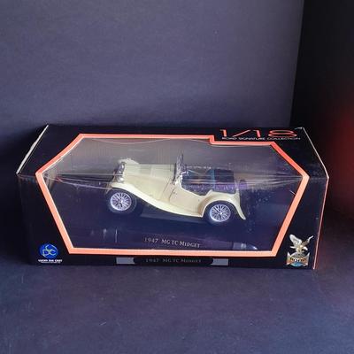 Road Signature Collection 1/18 scale 1947 MG TC Midget Die Cast car