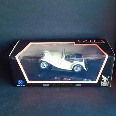 Road Signature Collection 1/18 scale 1947 MG TC Midget Die Cast car