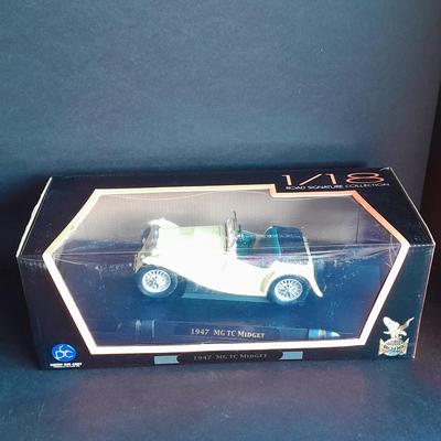 Road Signature Collection 1/18 scale 1947 MG TC Midget Die Cast car