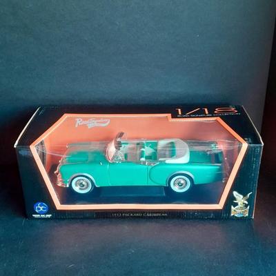Road Signature Collection 1/18 Scale 1953 Packard Caribbean Die Cast Car