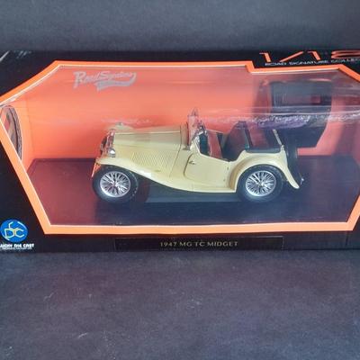 Road Signature Collection 1/18 scale 1947 MG TC Midget Die Cast car