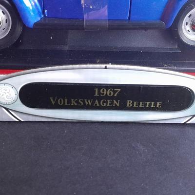 Road Signature Collection 1/18 scale Die Cast car 1967 Volkswagen Beetle