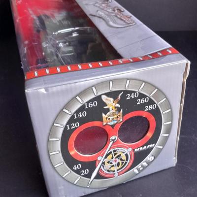 Road Signature Collection 1:18 scale Die Cast 1969 Corvair Monza