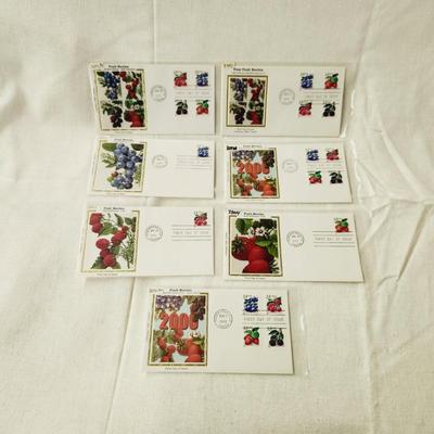 7 - FIRST DAY STAMPS - 2000 FOUR FRUIT BERRIES