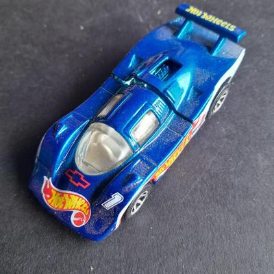 Five collectible Hot Wheel cars