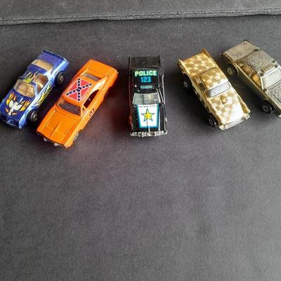 One Ertl Co. car 4 Hot wheels collectible cars