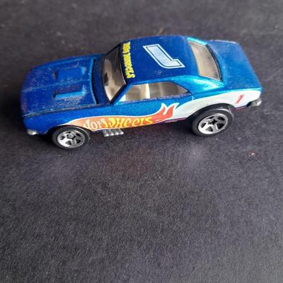 Five Hot wheels Cars