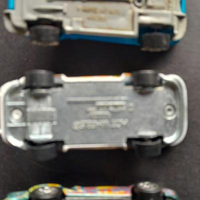 Five Hot wheels Cars