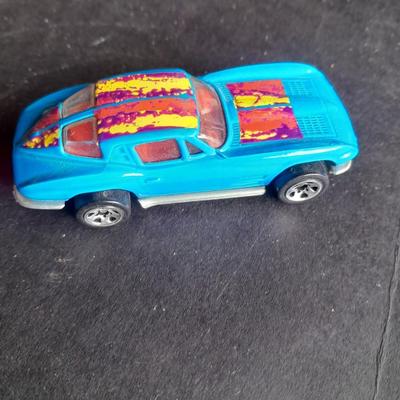 Five Hot wheels Cars